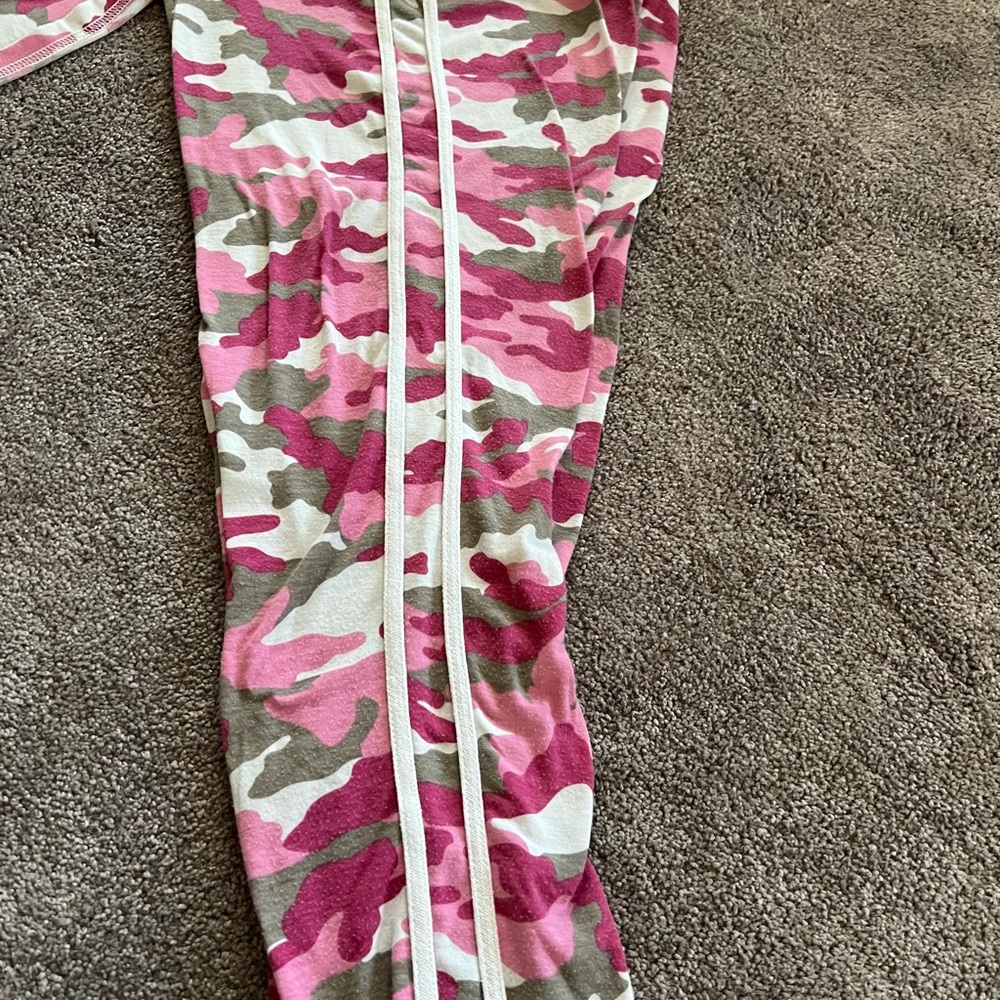 Lounge Matching Set - Picture 6 of 7
